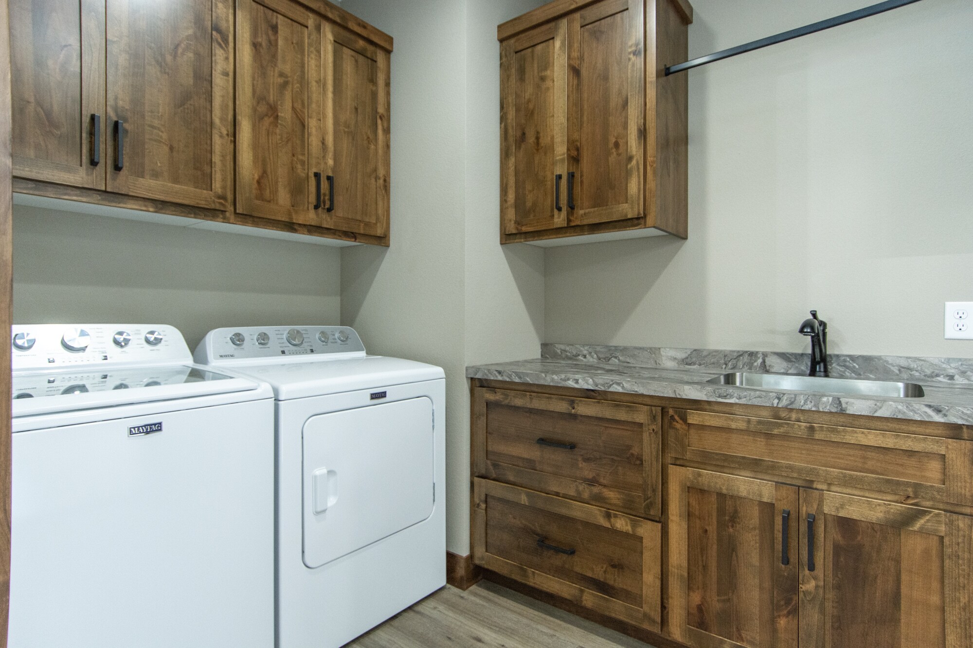 Building Photo - 11567 Forestview Dr