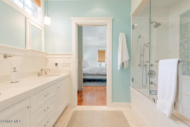 Building Photo - 33410 CA-1