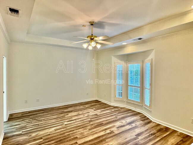 Building Photo - 113 River Chase Ct