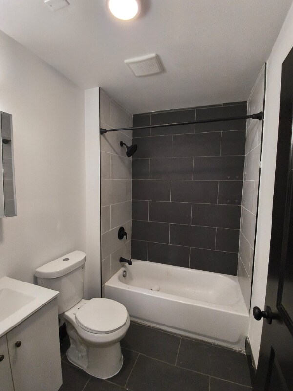 Building Photo - 11 Thomas St