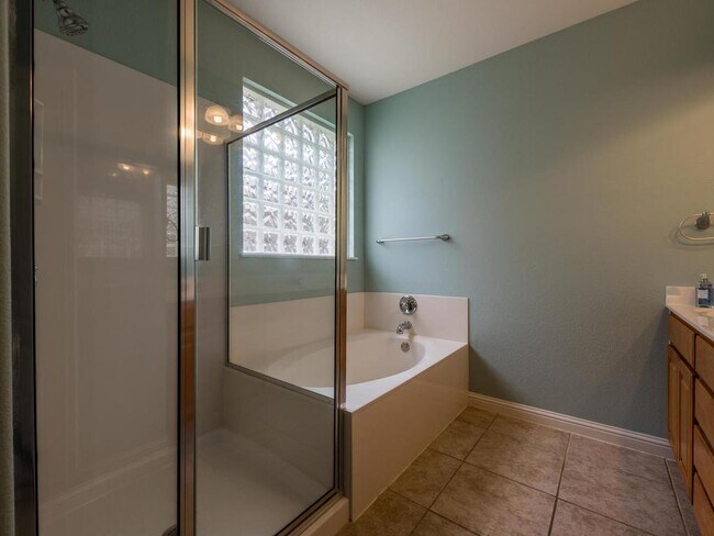 Building Photo - 1104 Winding Creek Pl