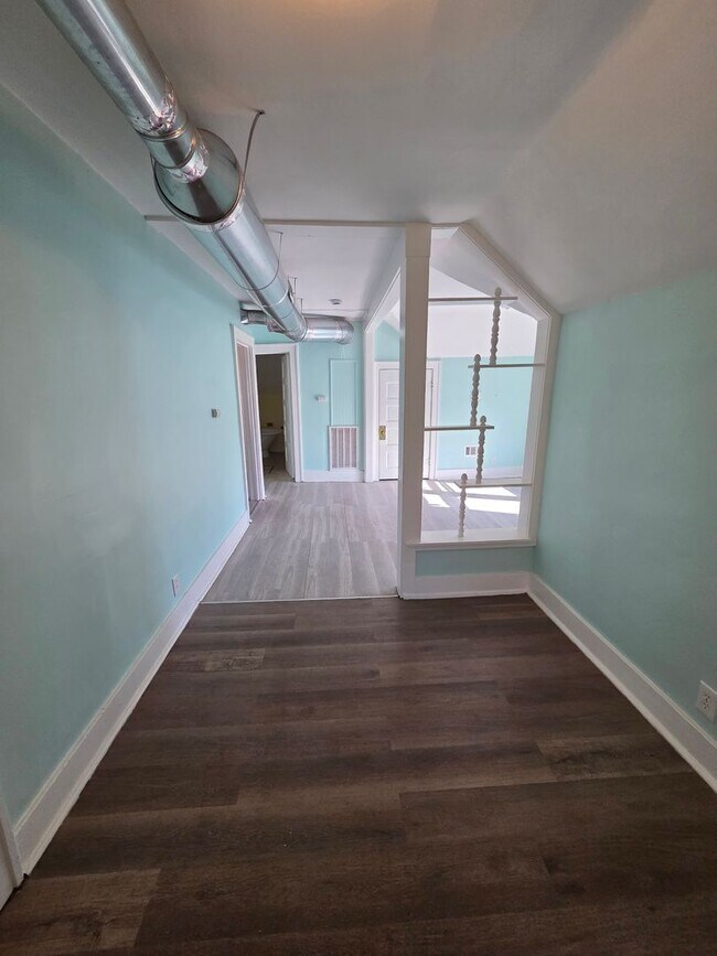 Building Photo - 1094 Williams St