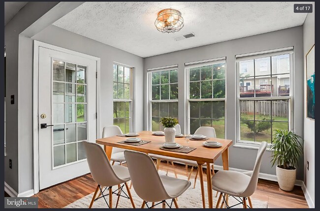 Building Photo - 5620 Avonshire Pl