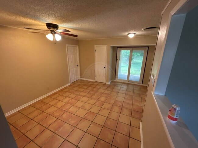 Building Photo - 3202 Brookbend Dr