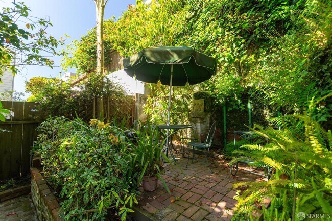 Building Photo - 67 Divisadero St