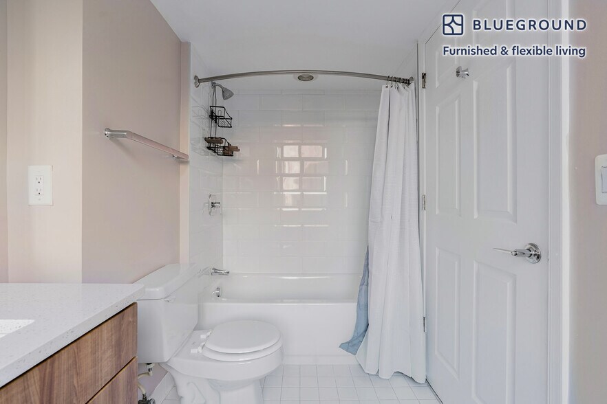 Building Photo - 450 Massachusetts Ave NW