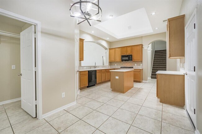 Building Photo - 15810 Cypress Hall Dr