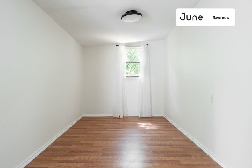 Building Photo - 6307 Chesterfield Ave