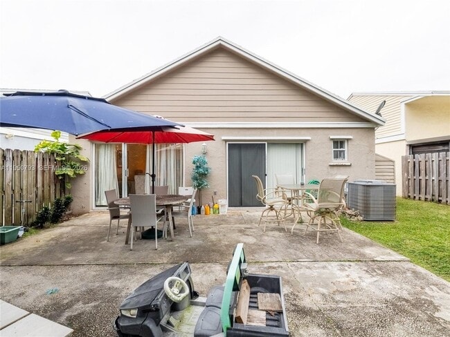 Building Photo - 206 SW 159th Way