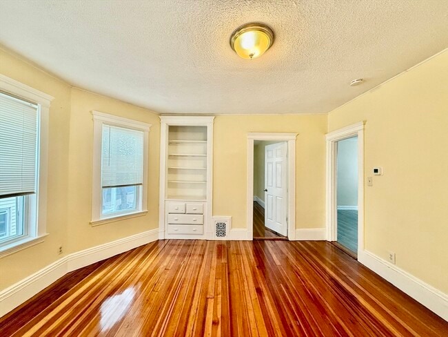 Building Photo - 11 Fairmount St