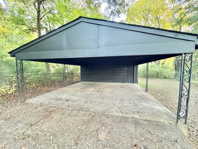 Building Photo - 655 Granada Rd