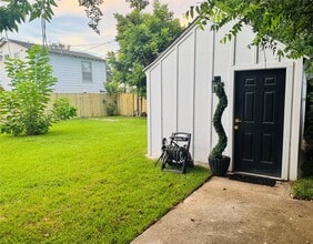 Building Photo - 4716 Siegel St