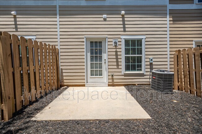 Building Photo - 211 Adderman Dr