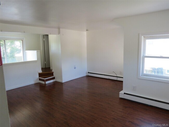 Building Photo - 776 NY-284