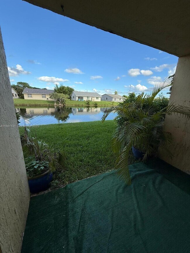 Building Photo - 7650 Westwood Dr