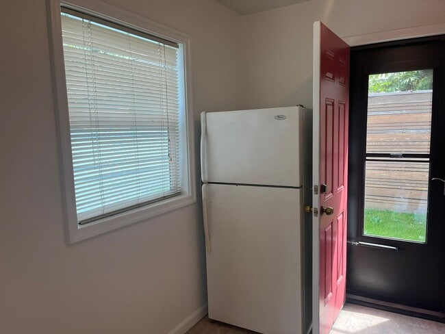 Building Photo - Charming N. Portland Apartment located in the Piedmont Neighborhood!