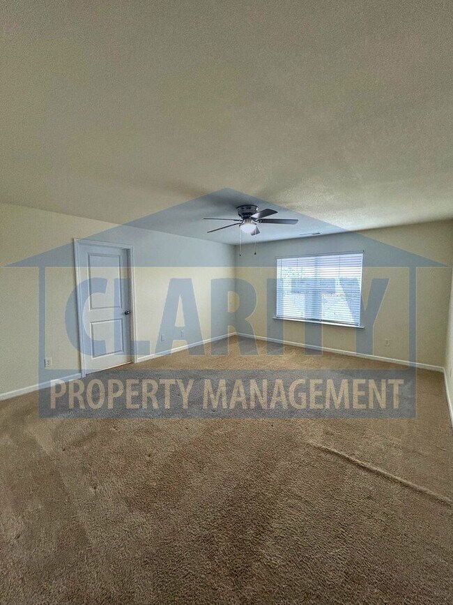 Building Photo - Beautiful 3 bedroom home in North Cleveland neighborhood!