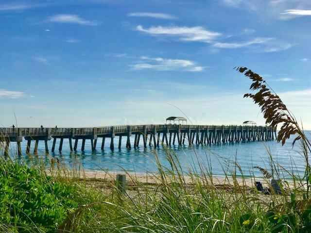 Building Photo - 301 S Palmway