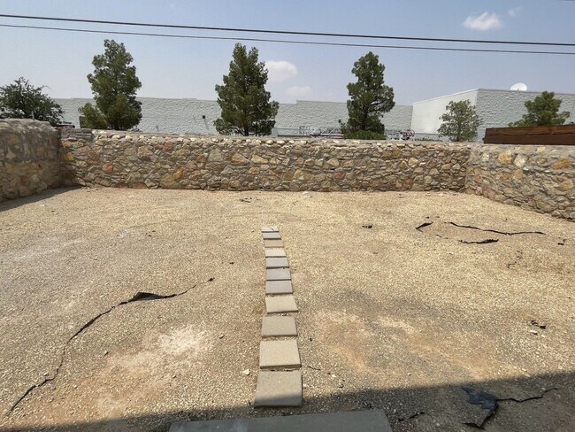 Building Photo - 12325 Tierra Arena Dr