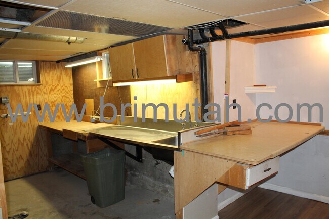 Building Photo - 4192 S Holloway Dr