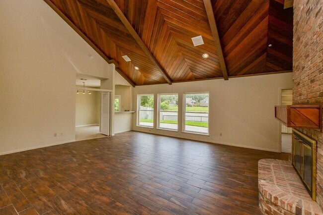 Building Photo - 1231 Creekford Cir