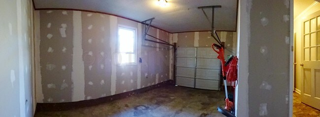 Building Photo - 602 Plaza Dr