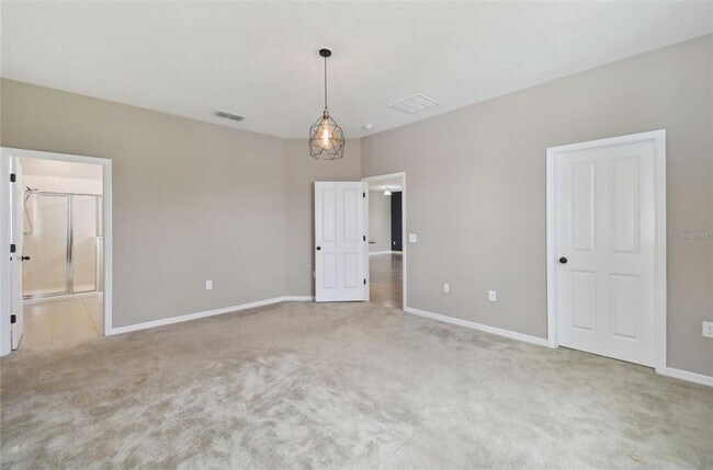 Building Photo - 10606 Laguna Plains Dr