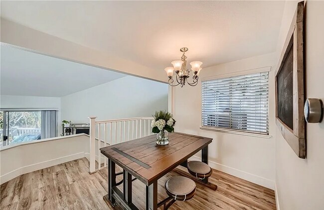 Building Photo - "Chic Coastal Living: Spacious 1-Bedroom C...