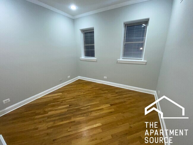 Building Photo - 2242 W Morse Ave