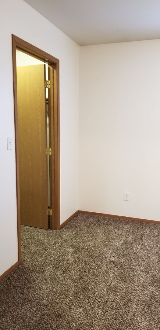 Building Photo - 1305-1307 Shaker Pl