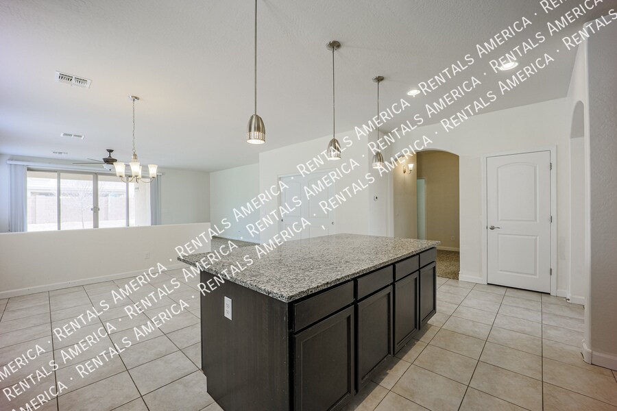 Building Photo - 4678 E Sodalite St