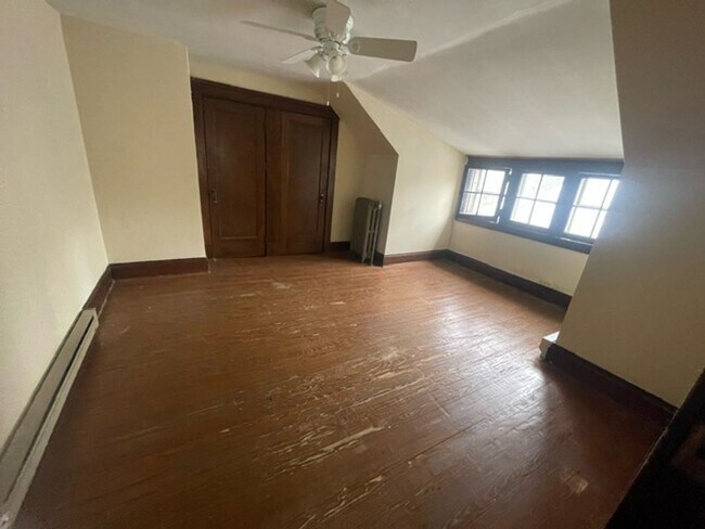 Building Photo - x2120/2122 Renrock Road