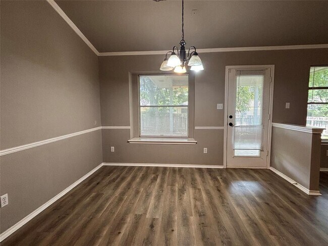 Building Photo - 2511 Vernell Way