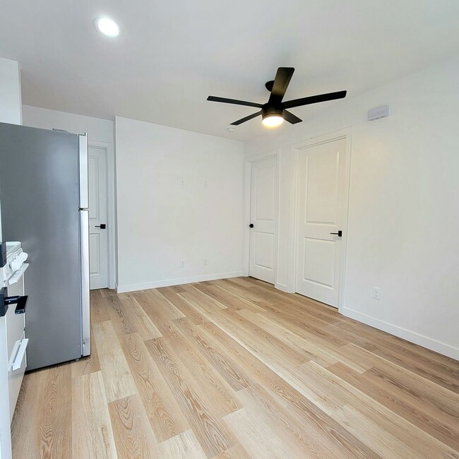 Building Photo - 6249-6253 Mary Lane Drive