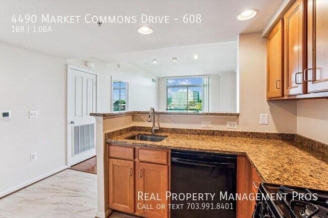 Building Photo - 4490 Market Commons Dr