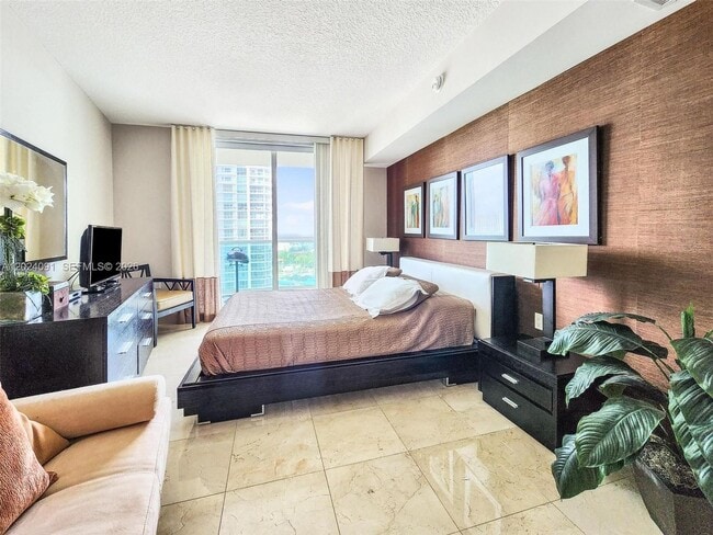 Building Photo - 150 Sunny Isles Blvd