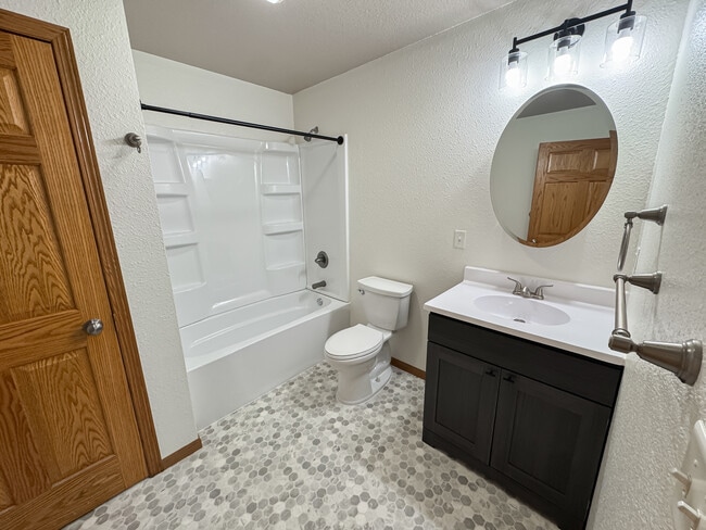 Building Photo - Theater Apartments Beulah