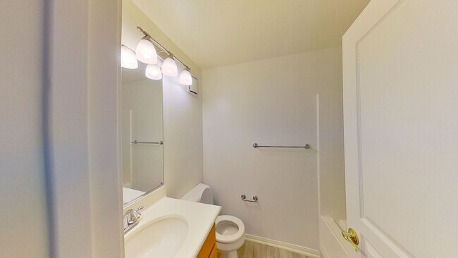 Building Photo - 21 Hinterland Way