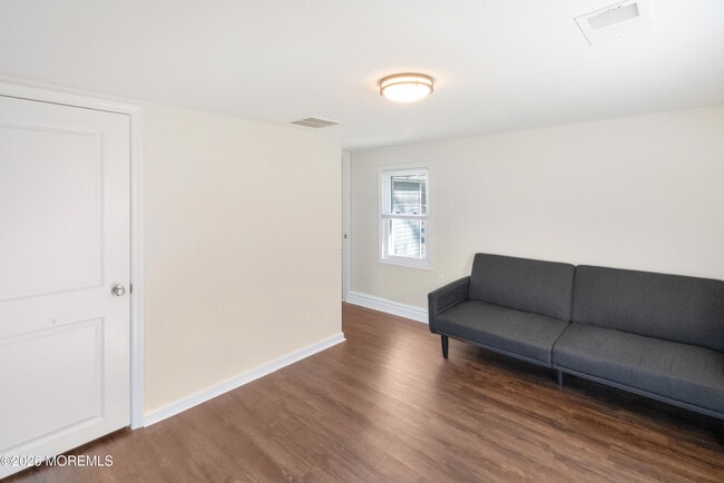 Building Photo - 26 Toms River Rd