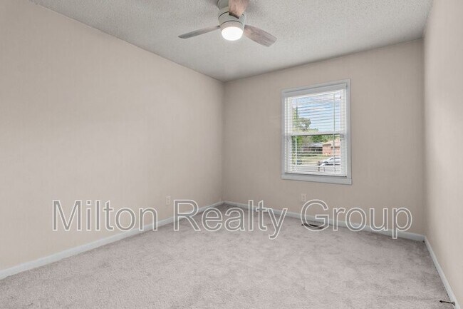 Building Photo - 6203 Vigilante Ct