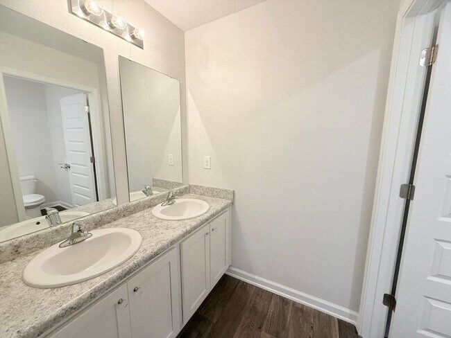 Building Photo - 5565 Galahad Trl