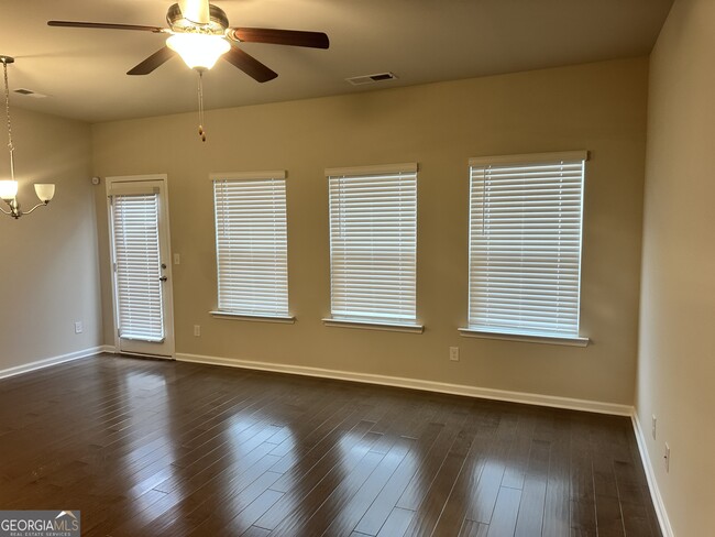 Building Photo - 7062 Mimosa Blf