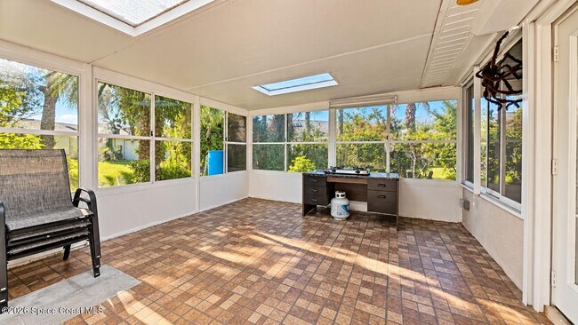 Building Photo - 353 Kilmarnock Pl