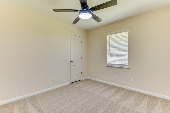 Building Photo - 4655 Wellington Ct