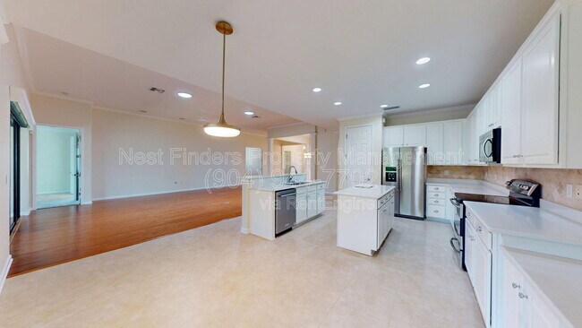 Building Photo - 453 River Run Blvd