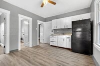 Building Photo - 4118 E 64th St