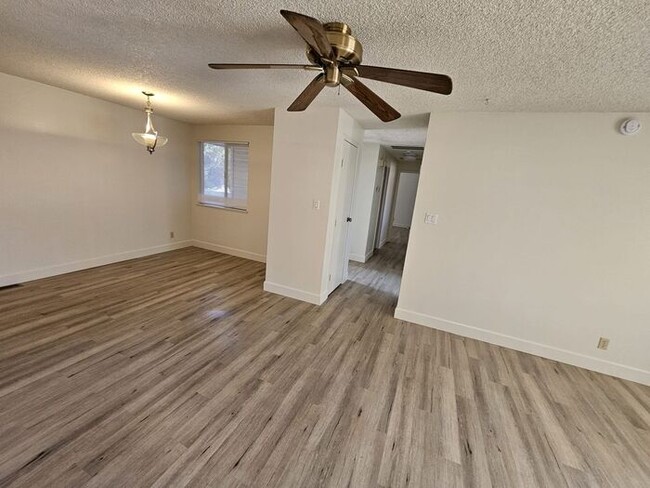 Building Photo - 3 Bedroom 2 Bath 2 Car Garage home in the ...