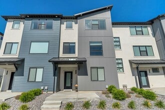 Building Photo - 501 S 1080 W