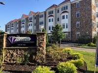 Building Photo - 102 E Elizabeth Ave