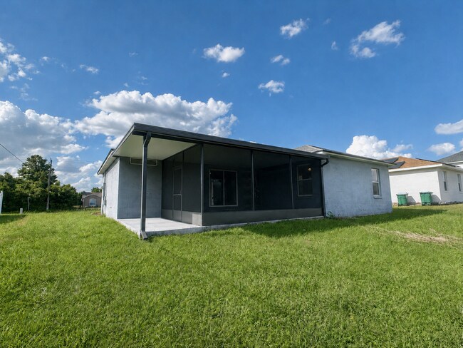 Building Photo - Affordable comfort with space where it counts - 3Bedrooms / 2Baths home in Deltona!